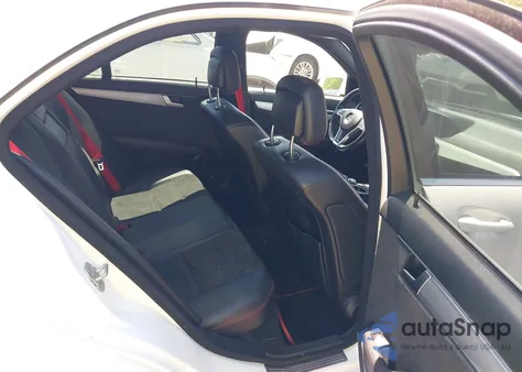 2013 Mercedes-Benz C 300 Luxury 4Matic/Sport 4Matic from USA, damaged, VIN WDDGF8AB4DR254152